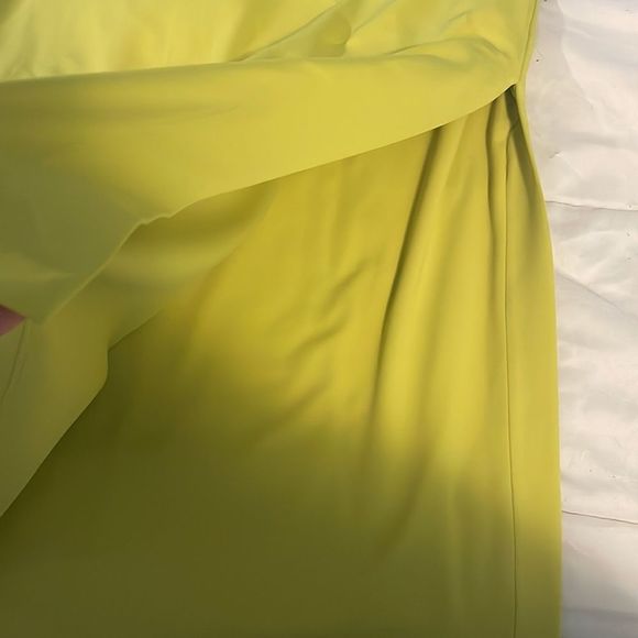 Nwt Express scuba pull on skirt - Picture 2 of 4